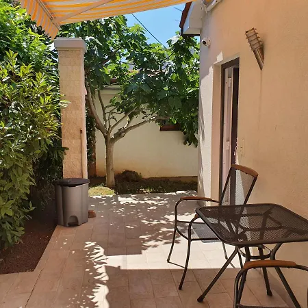 Apartmani Val Pula Exterior photo