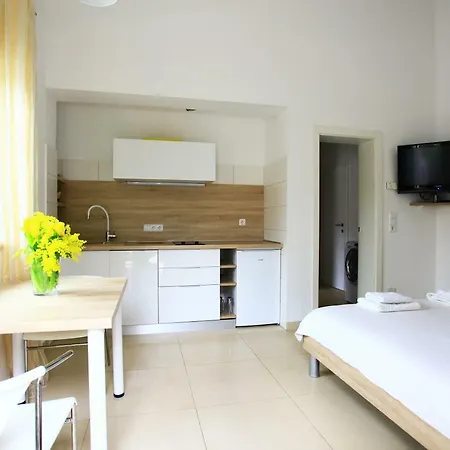 Apartmani Val Pula Exterior photo